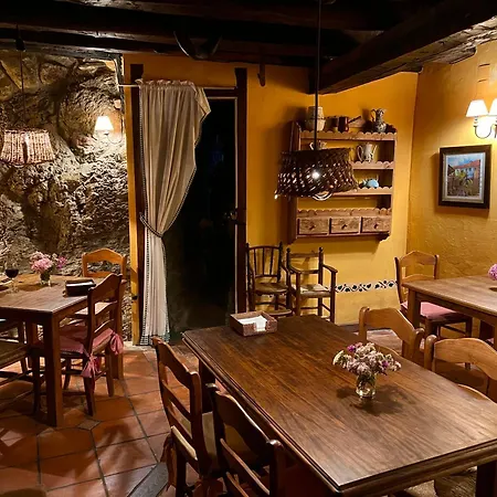 La Trebede Inn 2*